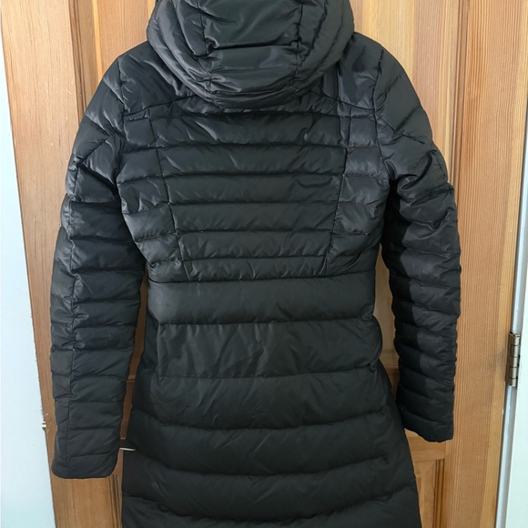 Lululemon Women's Black Puffer Jacket - Picture 2 of 11